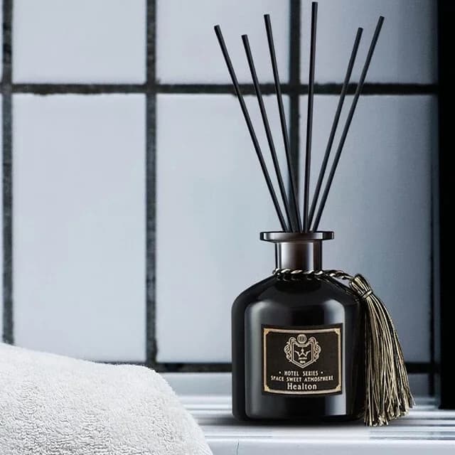 Classic reed diffuser. Photo 2 of 4
