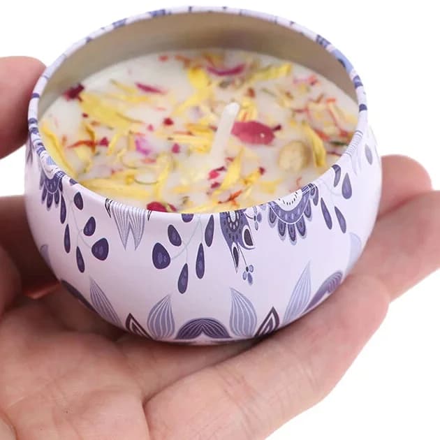 Scented candle. Photo 2 of 5